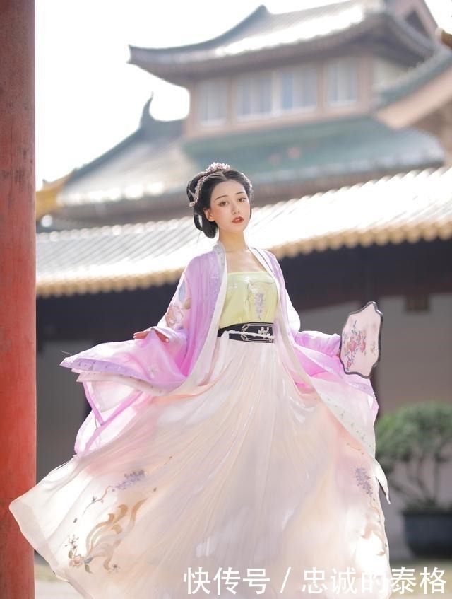 汉服袍子的迷惑行为,基本人人都做过,来看看你中了几个