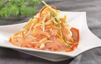 轻松|15道海蜇凉拌菜,肉质较厚,营养丰富,在家轻松做出餐厅的味道