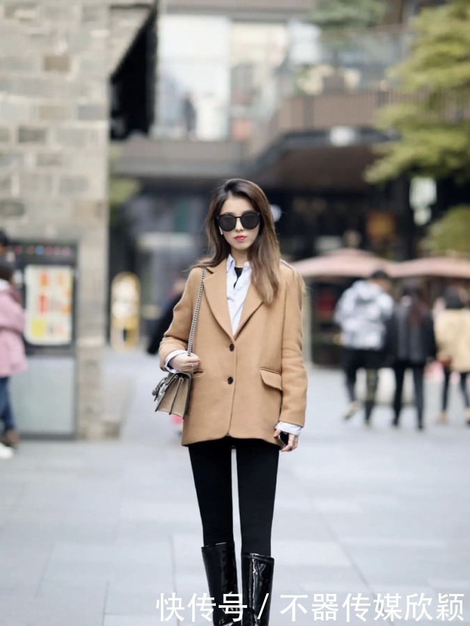 适合冬天的“叠穿”搭配:外套+内搭,保暖又时髦,吸睛力极强