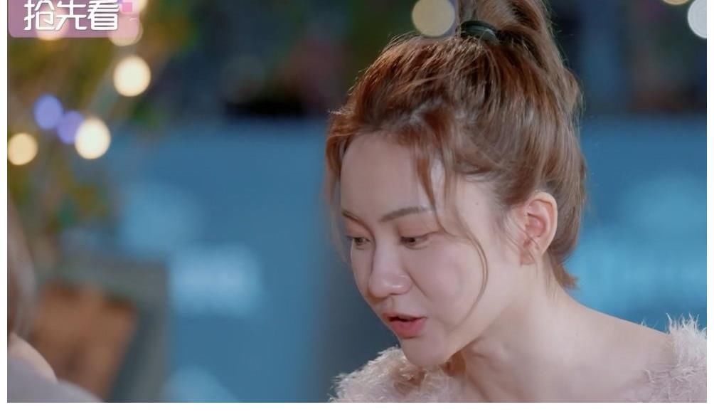 心动的信号|《心动的信号》男4女4身份曝光，见面后女2两眼放光，男1心如鹿撞