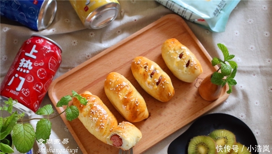 此款面包要收好,简单卷一卷,层次分明,香软可口,在家做方便