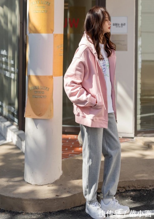 粉色 春天穿“卫衣”认准这4种高级色,显白时髦不撞衫,随便搭都好看