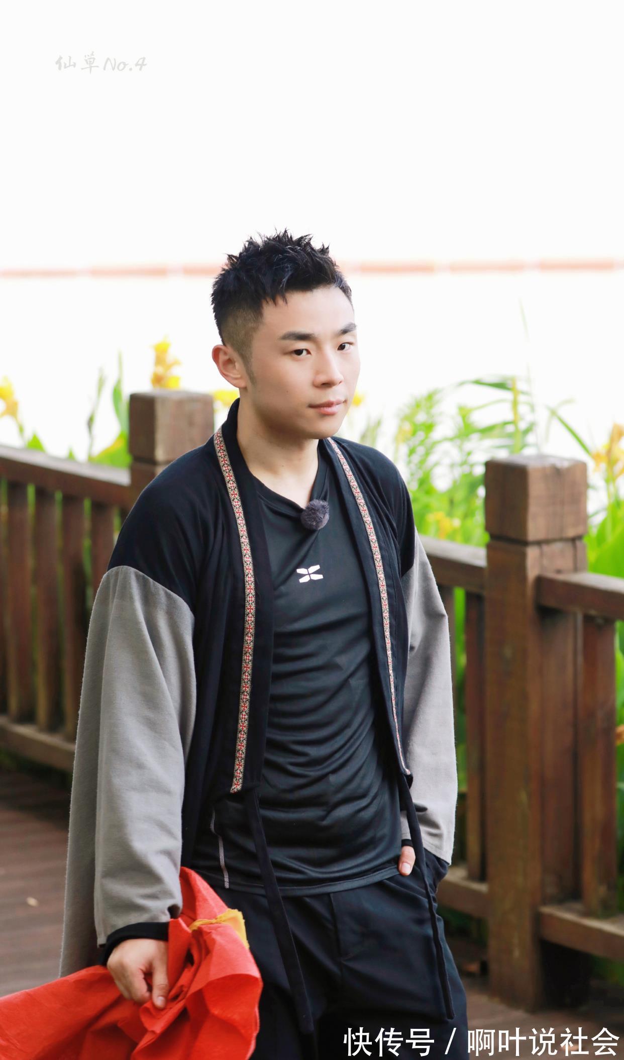 《德云斗笑社》第二季開播能掙錢的都來了節目質量不升反降