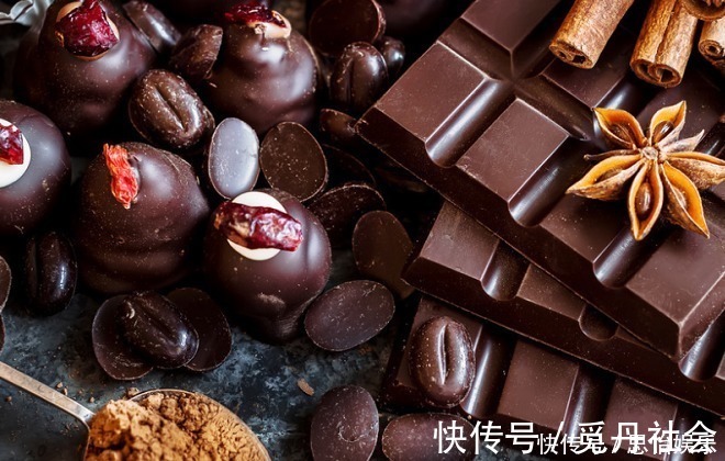 吃了20年巧克力,才知道上面的凹槽是干什么用的,原来一直误会了