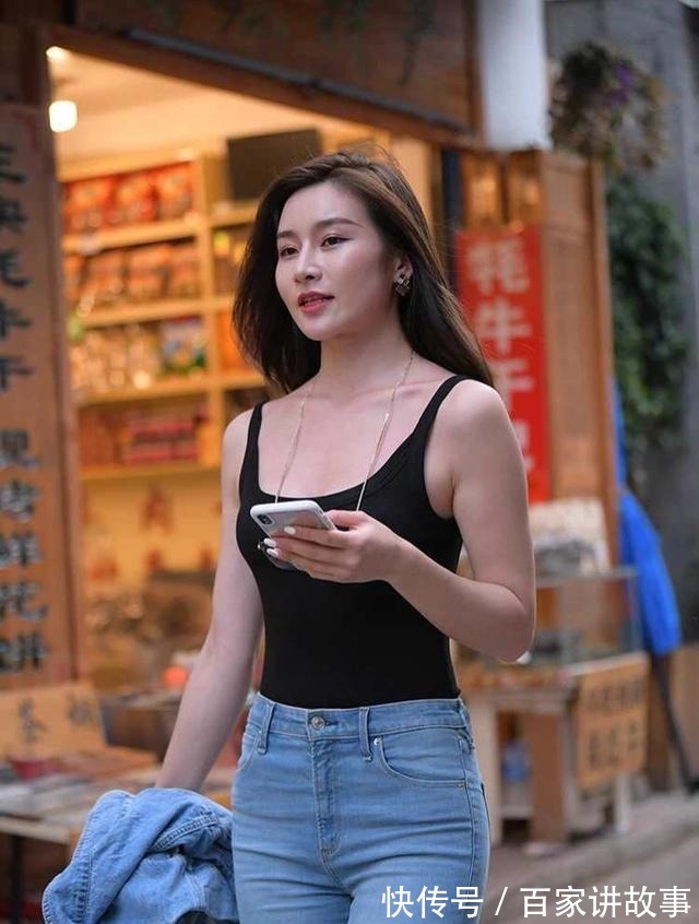 运动鞋 “胯宽腿粗”怎么办吊带背心搭配牛仔裤,穿出女神范儿!