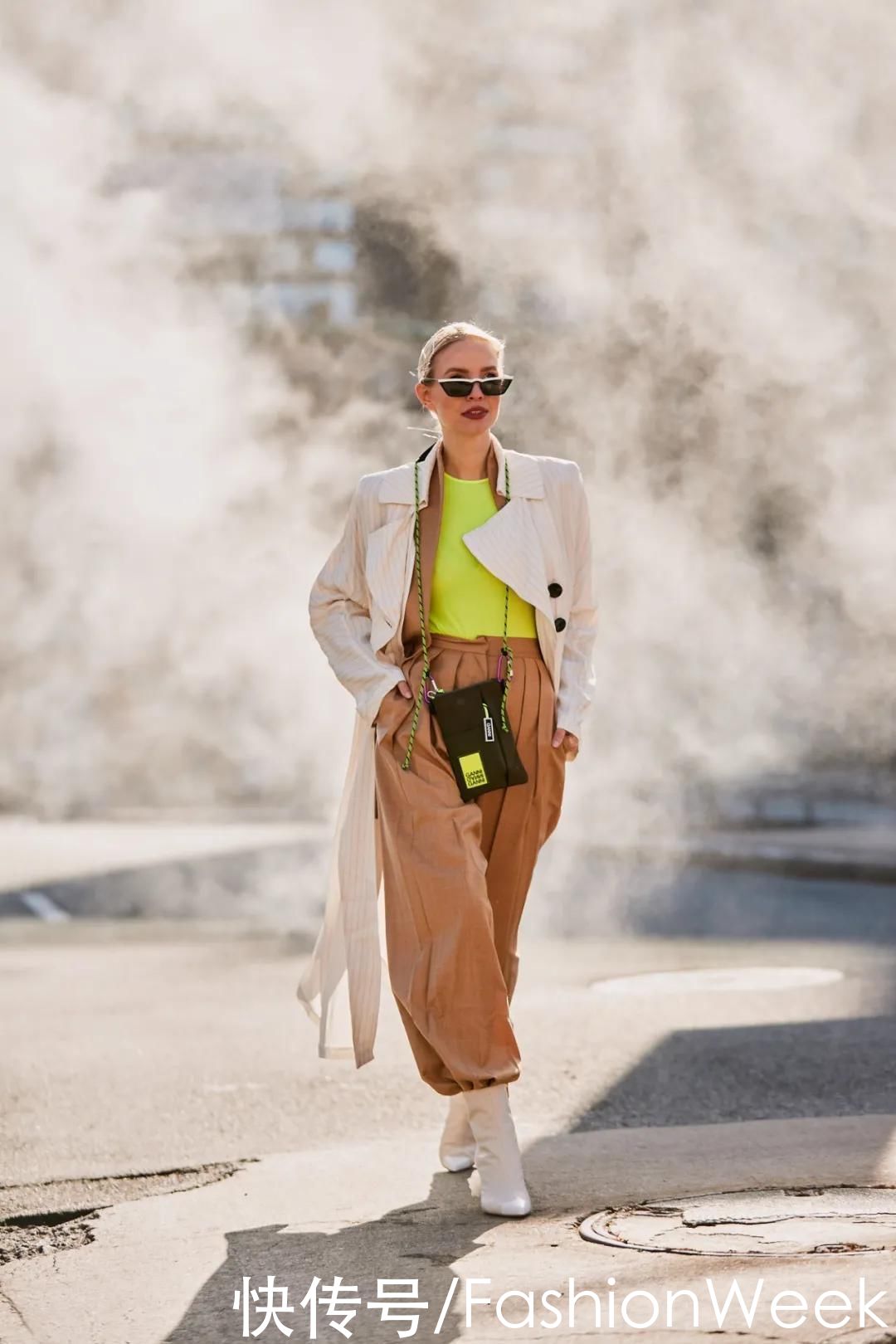 时髦人的秋冬，没点吸睛色彩怎么行