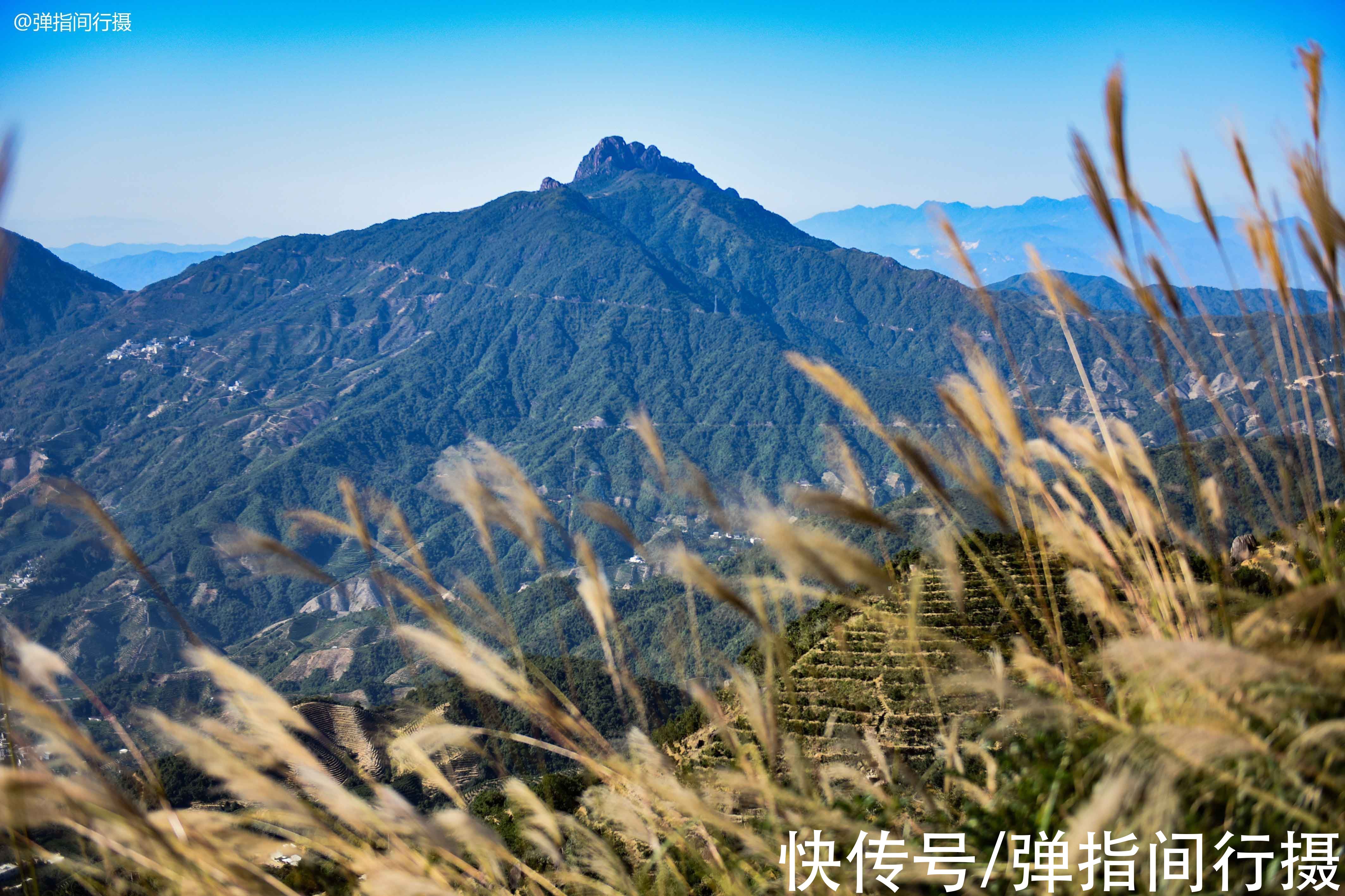 潮州市|粤东地区第一高峰，形似凤凰，美如仙境，满山都是“绿色金子”