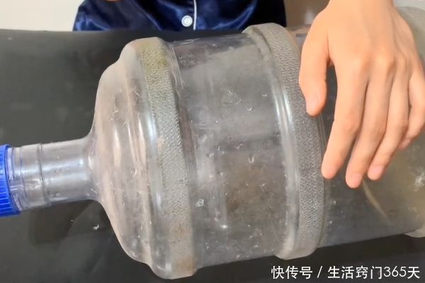 废品|旧饮用水桶别当废品卖掉,放家里特别“值钱”,快回家找出来吧!