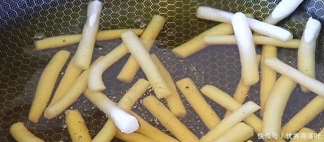 白糖|过年吃的零食江米条,不用买,在家自己做,香甜又酥脆,过年必备