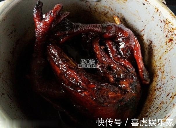 这菜做法很简单，我家老公下酒最馋它，儿子下饭也馋着这菜