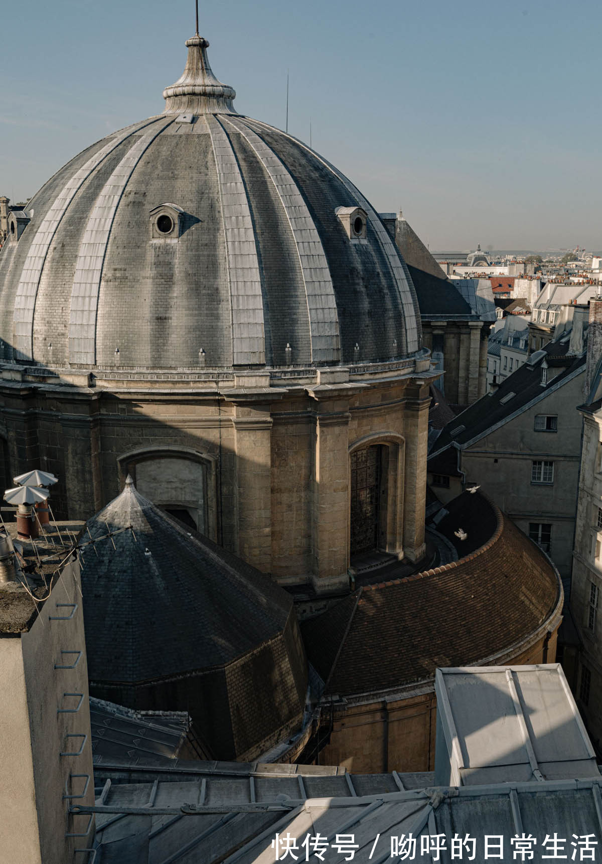 奥佩拉加尼尔|设计师翻新艺术家公寓