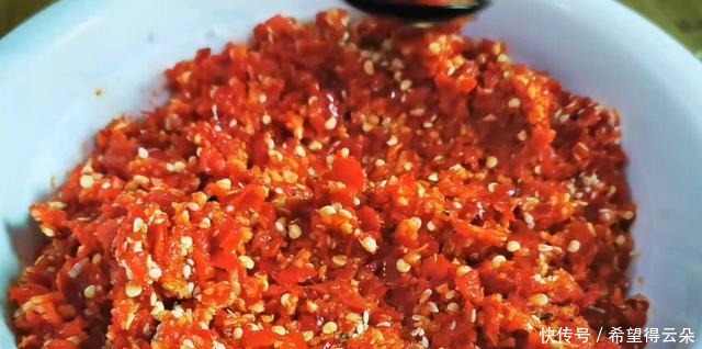 祖传|50年祖传辣椒酱做法,无任何添加剂,做法简单家常,放1年不会坏