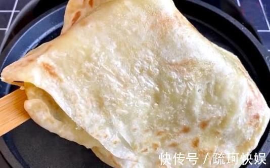大面饼|烙饼时，谨记3个小技巧，烙出来的饼又香又软，个个起层鼓大泡