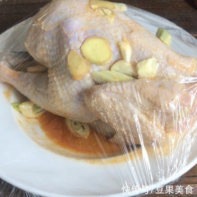 常吃|最常吃的家常菜，还属#夏日开胃餐#特色盐焗鸡最诱人