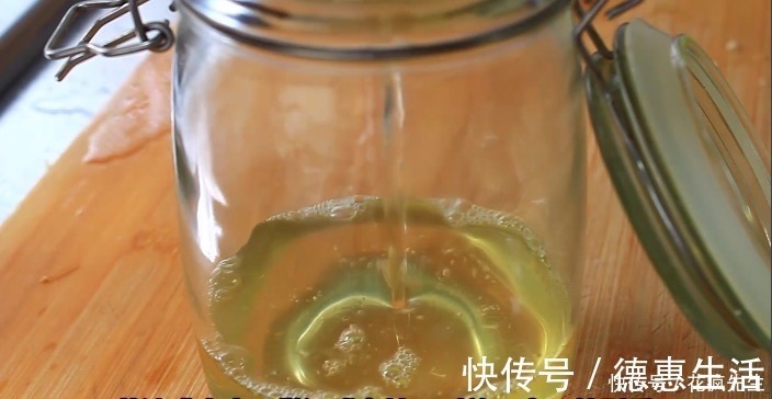 把1斤大蒜,往油锅里一扔,金黄酥脆又好吃,拌面煮汤太香了