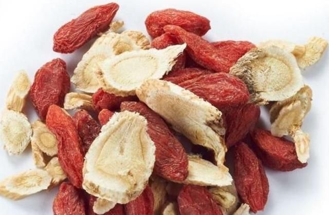 抗氧化物|泡枸杞时加一宝,连喝7天,排出体内湿气,肝肾也会越来越健康