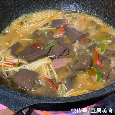 这道家常冒鸭血连续吃了3碗,全家人都一致好评