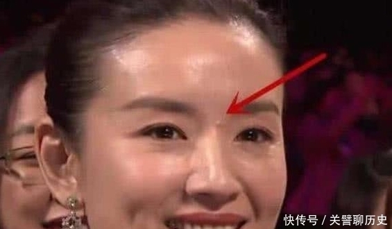 满面|青春期女孩总是“油光满面”？坚持3小事，从此做个“哑光美人”