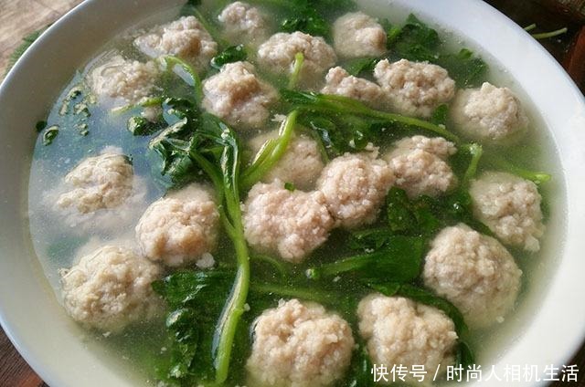 肉圆子|秋天喝汤,西红柿冬瓜靠边站,用它煮一锅,营养又鲜美,我家常喝