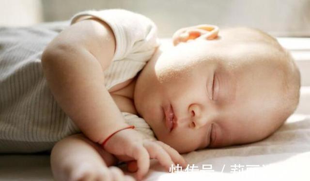 宝宝|宝宝睡觉时，若有这三种反应，长大后双商往往会更高