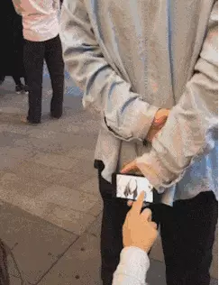 搞笑GIF:骚年,这是你想要的小姐姐吗? GIF动图 第15张-福利吧