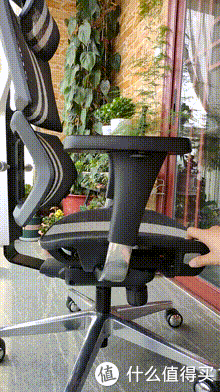 穷人|穷人的剁手清单 篇六十四：是什么让我又买了一把享耀家人体工学椅？当然是舒服