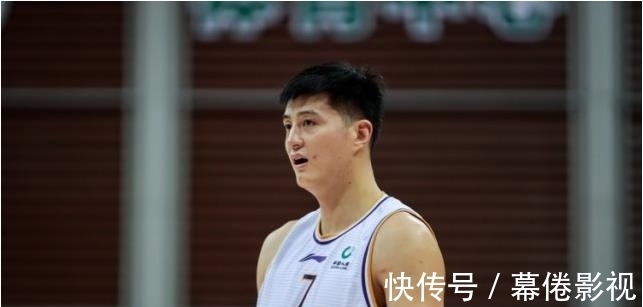 助攻|闹着玩呢,有内线吗?邹雨宸 14+8内线无敌,北控20分大胜吉林!