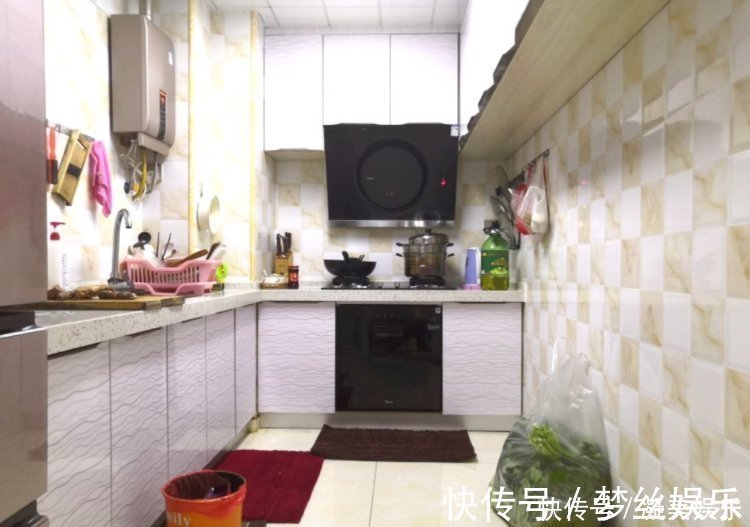 小房间|参观140㎡大婚房,朋友都夸餐边柜有档次,我却更喜欢主卧的飘窗