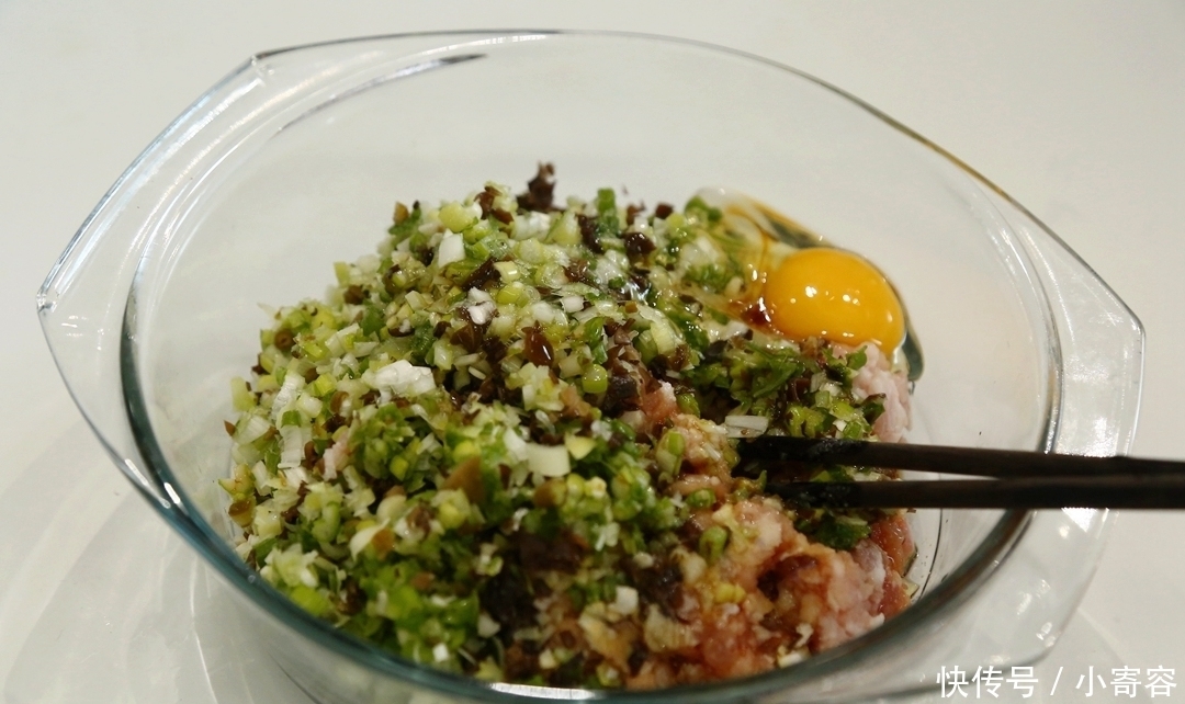 鸡蛋吃了几十年，第一次发现和“他”绝配，8分钟完美早餐！