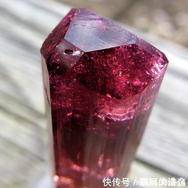 成交价|碧玺界的劳斯莱斯——卢比来碧玺，居然说是红宝石的亲姐妹