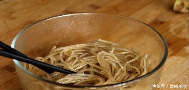 爽滑|粉条最好吃的做法,我家隔三差五做一次,劲道爽滑,上桌就扫光