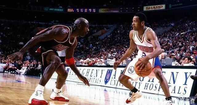 干掉|15年血亏28亿？这个曾干掉耐克的大牌，如今再也撑不住了