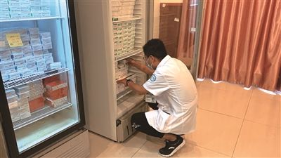 疫苗|这位“大管家”有点不一般：他每天分配五六千剂次新冠疫苗