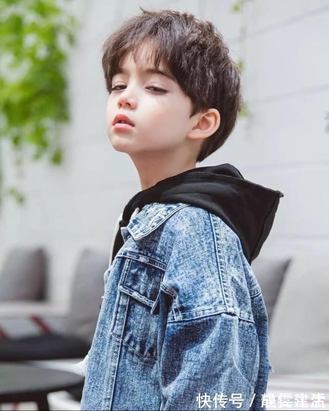 家长|孩子脸上有这3个特征,长大后颜值不会太差,父母不妨对照看看