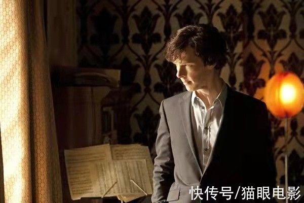 侦探迷|追星成功!柯南和偶像福尔摩斯罕同框,网友直呼追星过程太励志