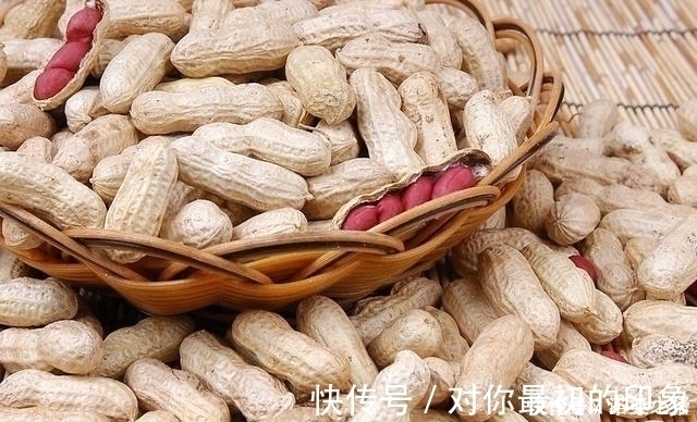 营养物质|花生煮熟吃和生着吃,哪种更有营养,爱吃花生的人,可别吃错了
