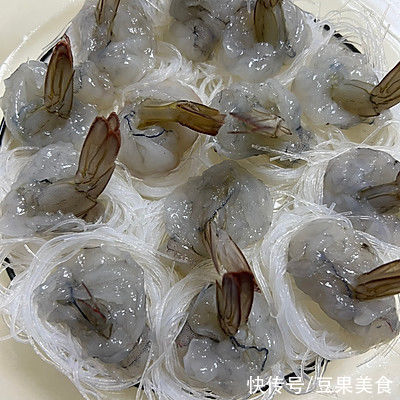 蒜蓉粉丝虾|吃了年夜饭必备｜蒜蓉粉丝虾忘不掉，家人香的受不了