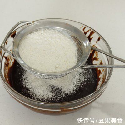 几块钱做一道详细步骤｜馥郁布朗尼，竟比外卖还好吃