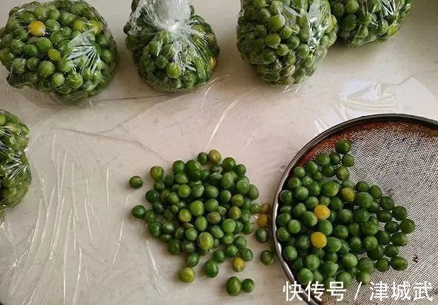 保鲜膜|告诉大家:市场碰到它别手软,过7月就少了,买来焯水放冰箱,煮汤炒菜真鲜