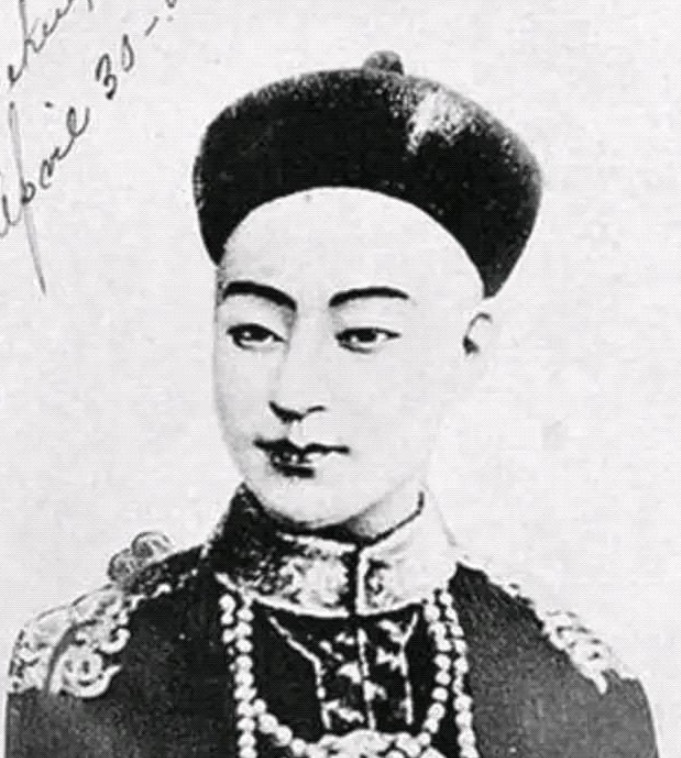 照片|溥仪进故宫游玩,指着一张照片说搞错了,九个字让专家哑口无言