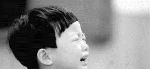 卤鸡腿|8岁男孩被妈妈打进医院,孩子的“生命线”,父母再生气也不能打