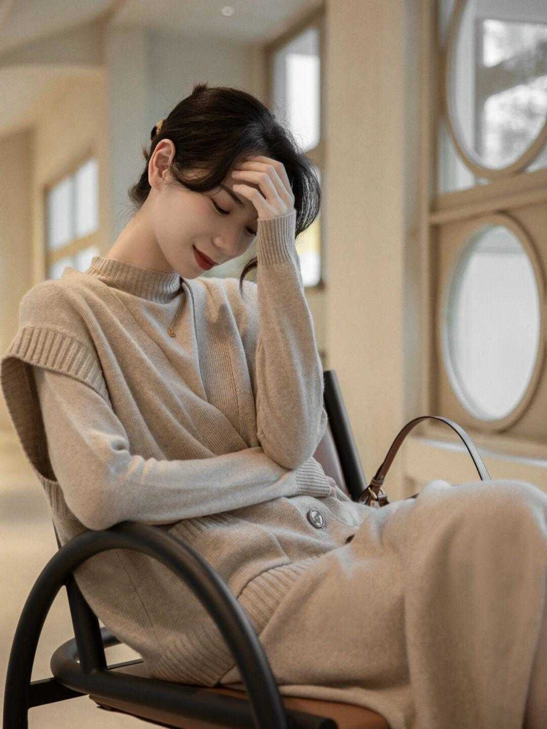 棕色|谁说针织连衣裙搭不出范,直筒针织连衣裙,时尚气质惊喜不断