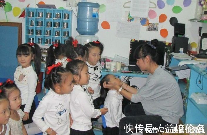 小朋友|幼儿园小朋友过生日,老师要求带勺子,宝宝因大勺成“干饭人”