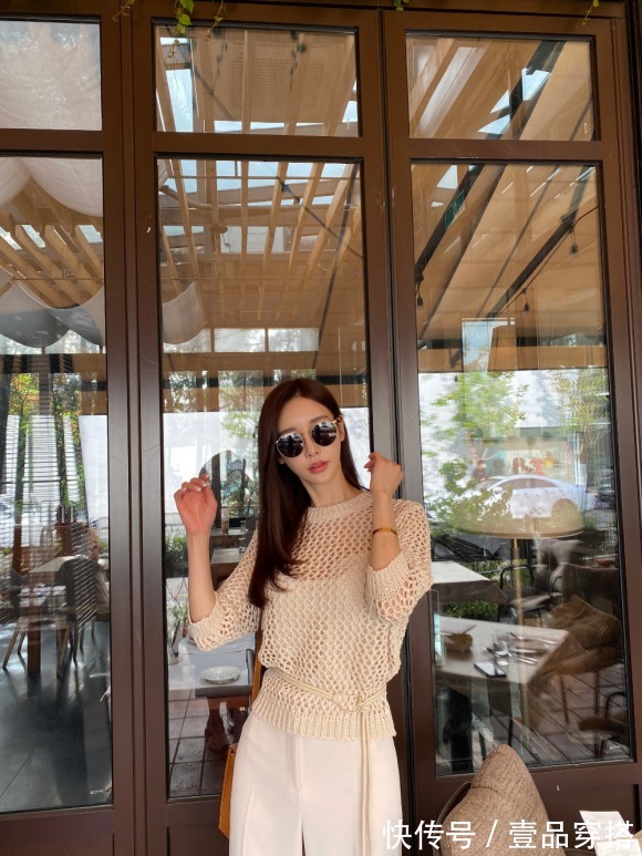 蜂蜜甜杏|女神孙允珠高清时尚搭配:蜂蜜甜杏网纱曼哈顿绅士上衣