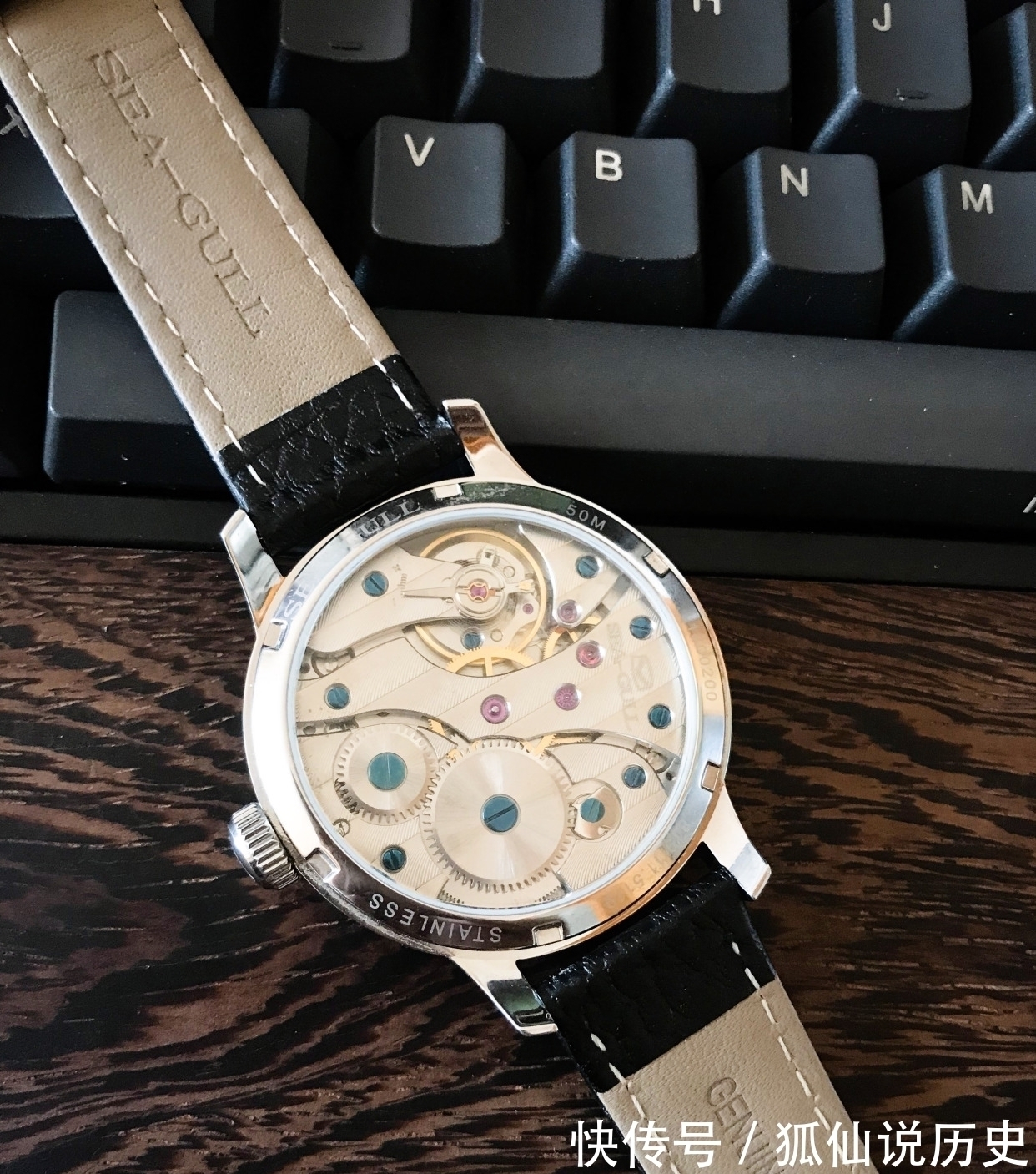 手表 海鸥自动机械表、海鸥休闲日历皮带男表、大表盘机械表试用测评