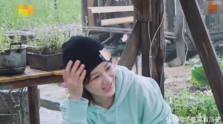 张艺兴 杨紫聊天时直夸张艺兴逗,镜头扫到黄磊表情,像极屏幕前的cp党!