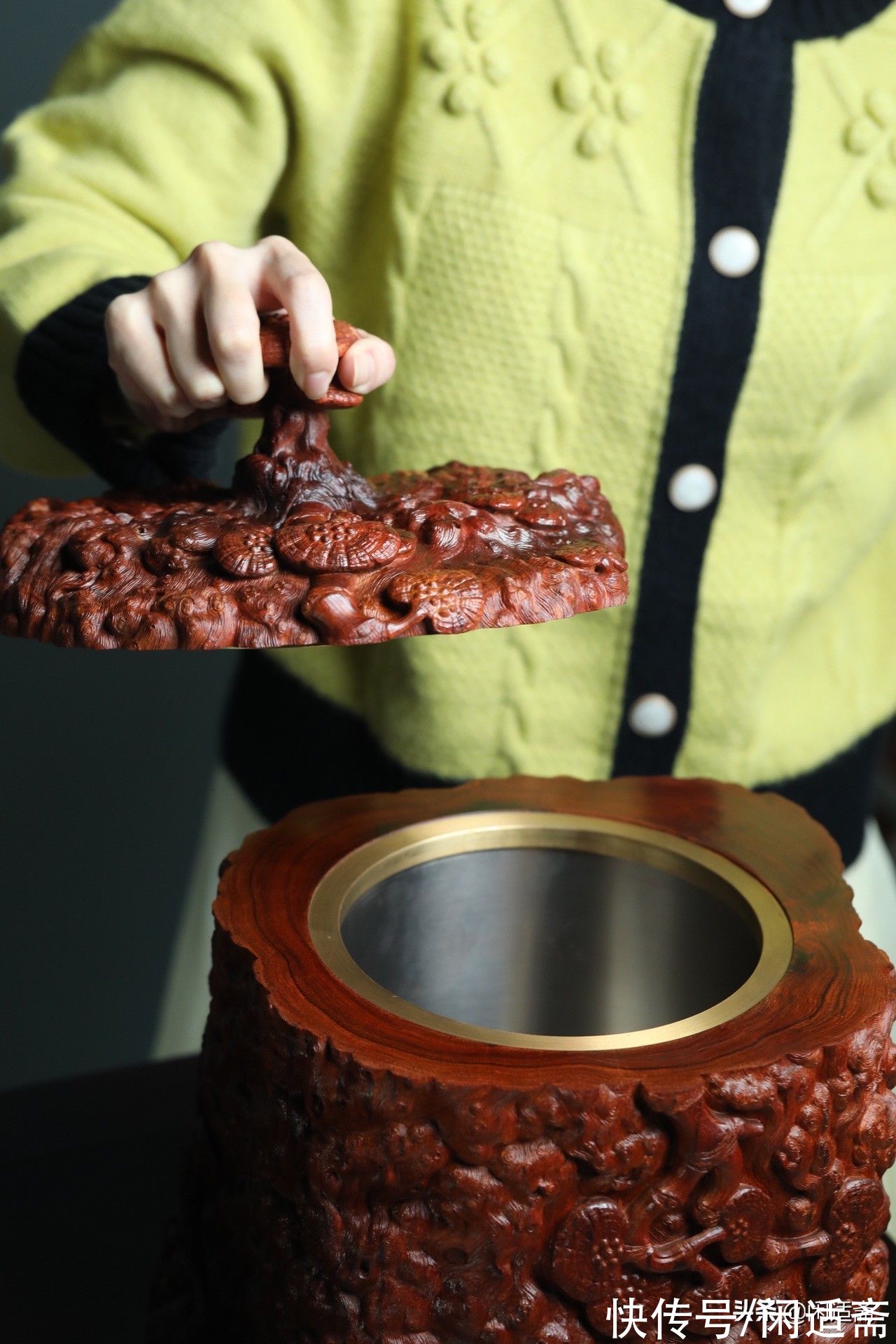 灵芝$茶室清赏，小叶紫檀，满雕灵芝树瘤，大茶仓