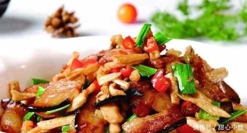 妥妥|这两样食材一起炒,妥妥饭遭殃,营养美味还开胃!