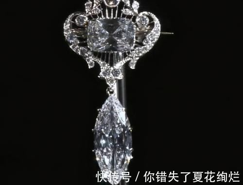 孙真 一枚小小的胸针,造型时尚实用性极强,瞬间提升气质
