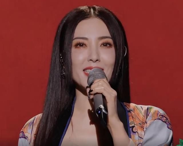 年轮说|杨丞琳3人踢馆《浪姐2》爆冷失败,合体来炸场子,结果只有782票